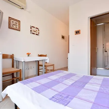 Rooms&apartments Hegic Appartement