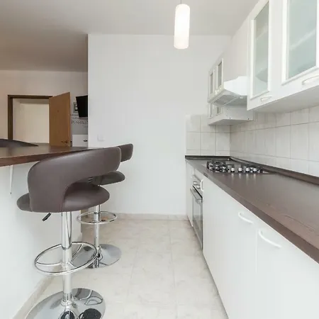 Rooms&apartments Hegic *