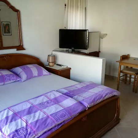 Rooms&apartments Hegic Appartement