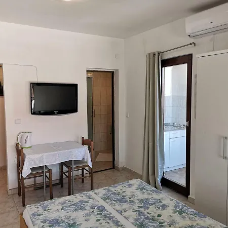 Rooms&apartments Hegic *