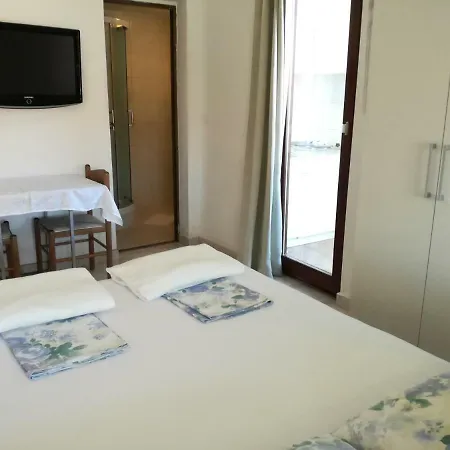 Rooms&apartments Hegic Zadar
