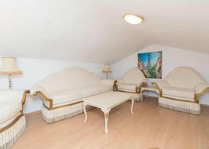 דירה & Hegic זאדאר